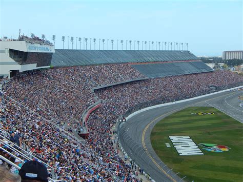 Daytona International Speedway .